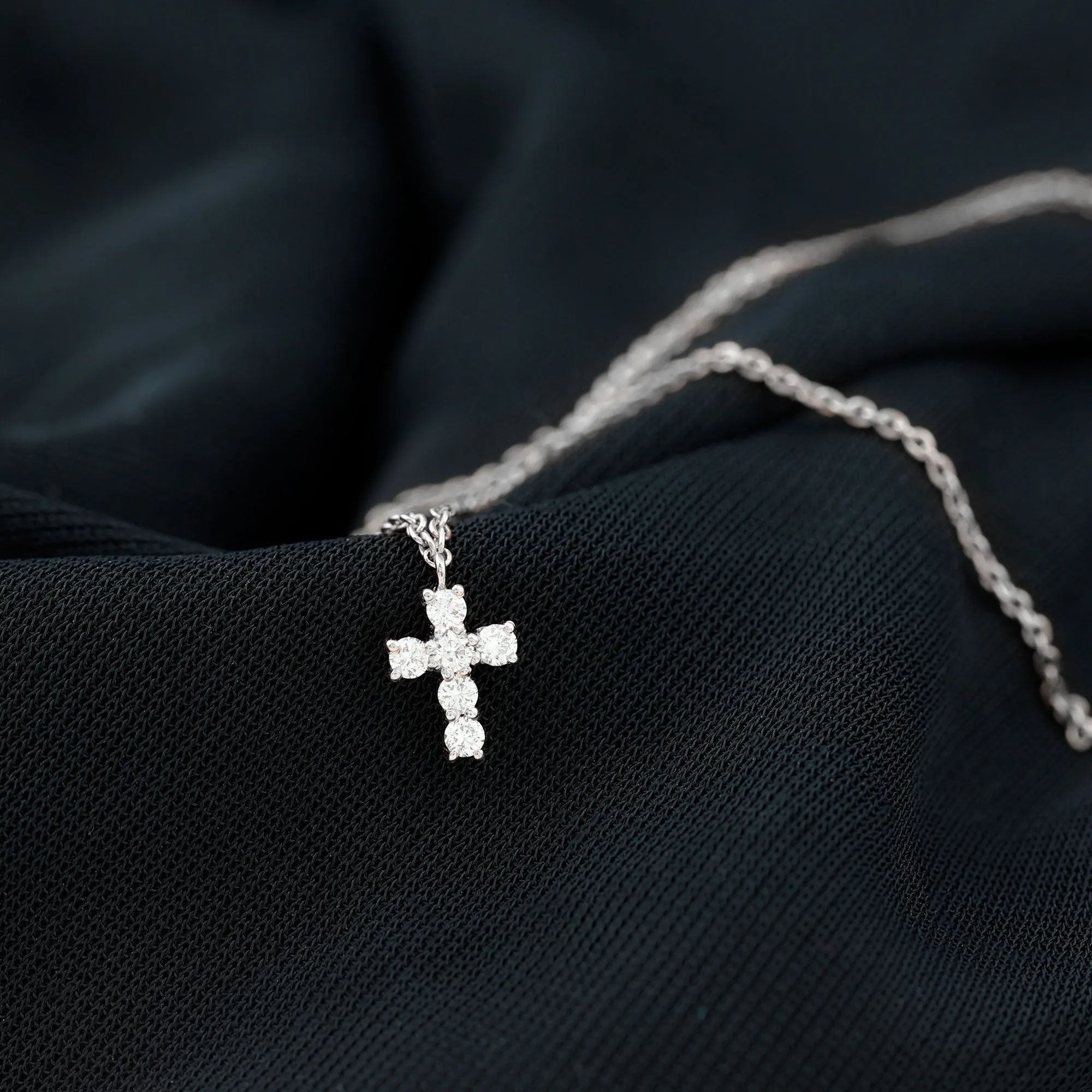 0.25 CT Cubic Zirconia Chain Charm Cross Bracelet in Gold