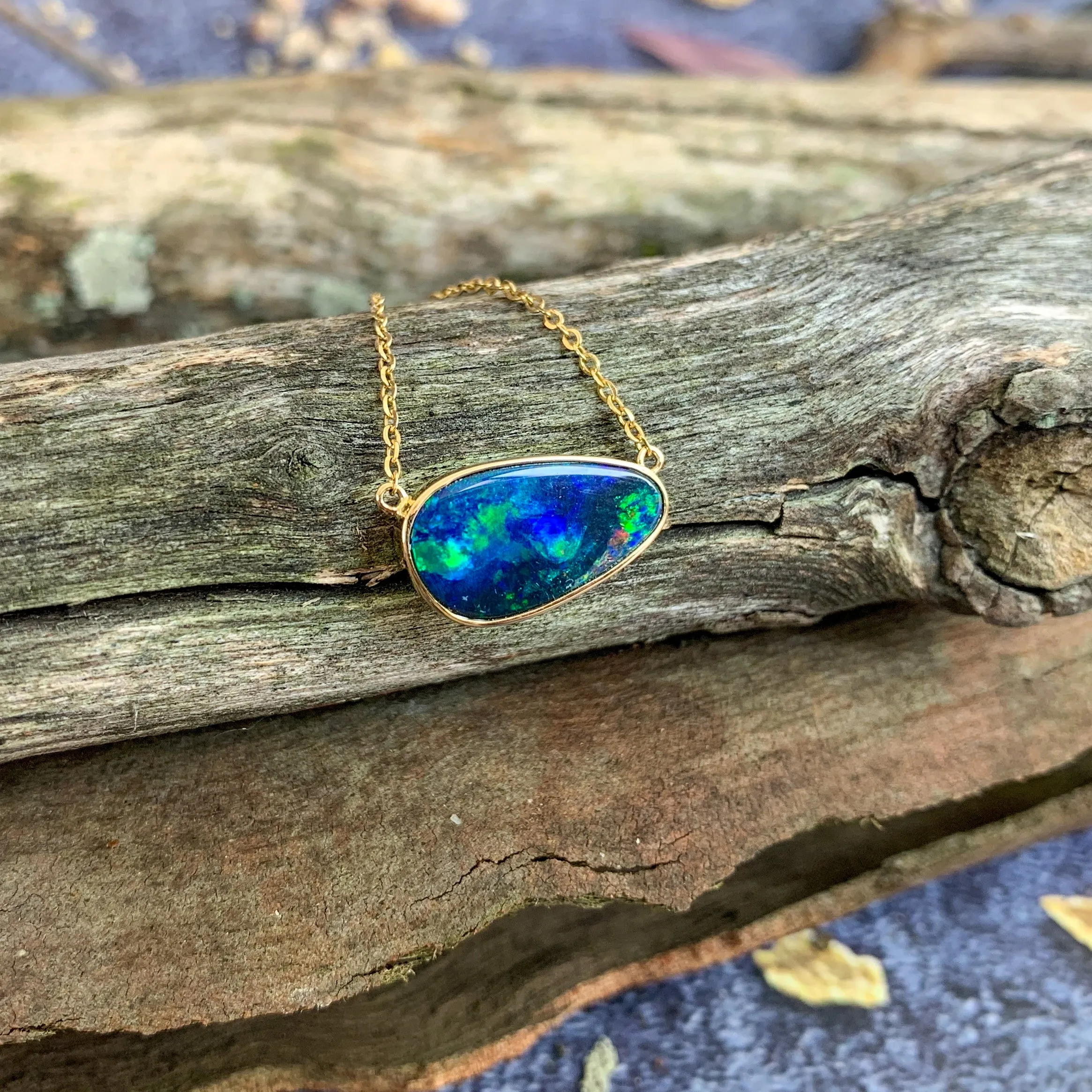 14kt Yellow Gold Opal solitaire necklace