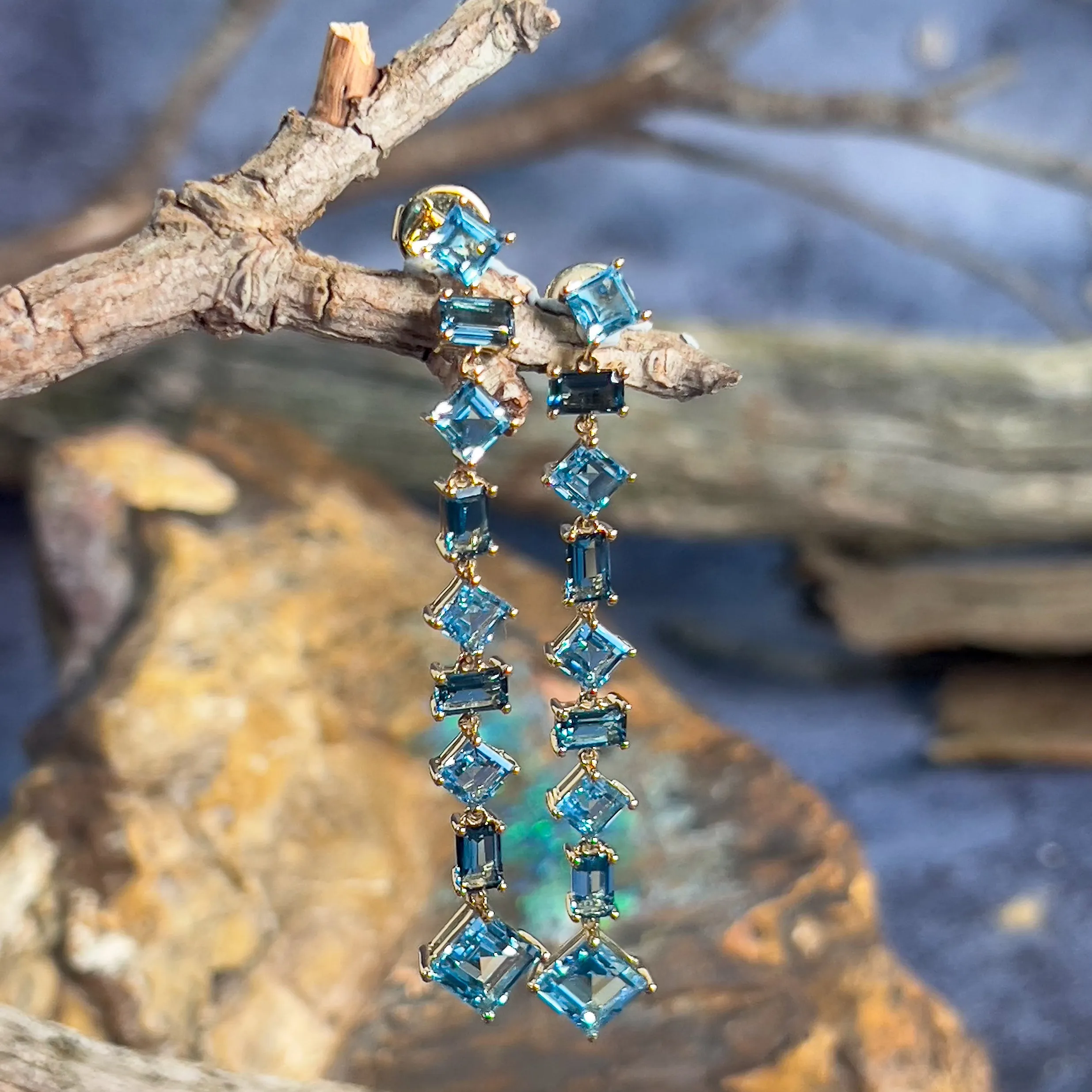 18kt Yellow Gold Long Drop style earrings Blue Topaz