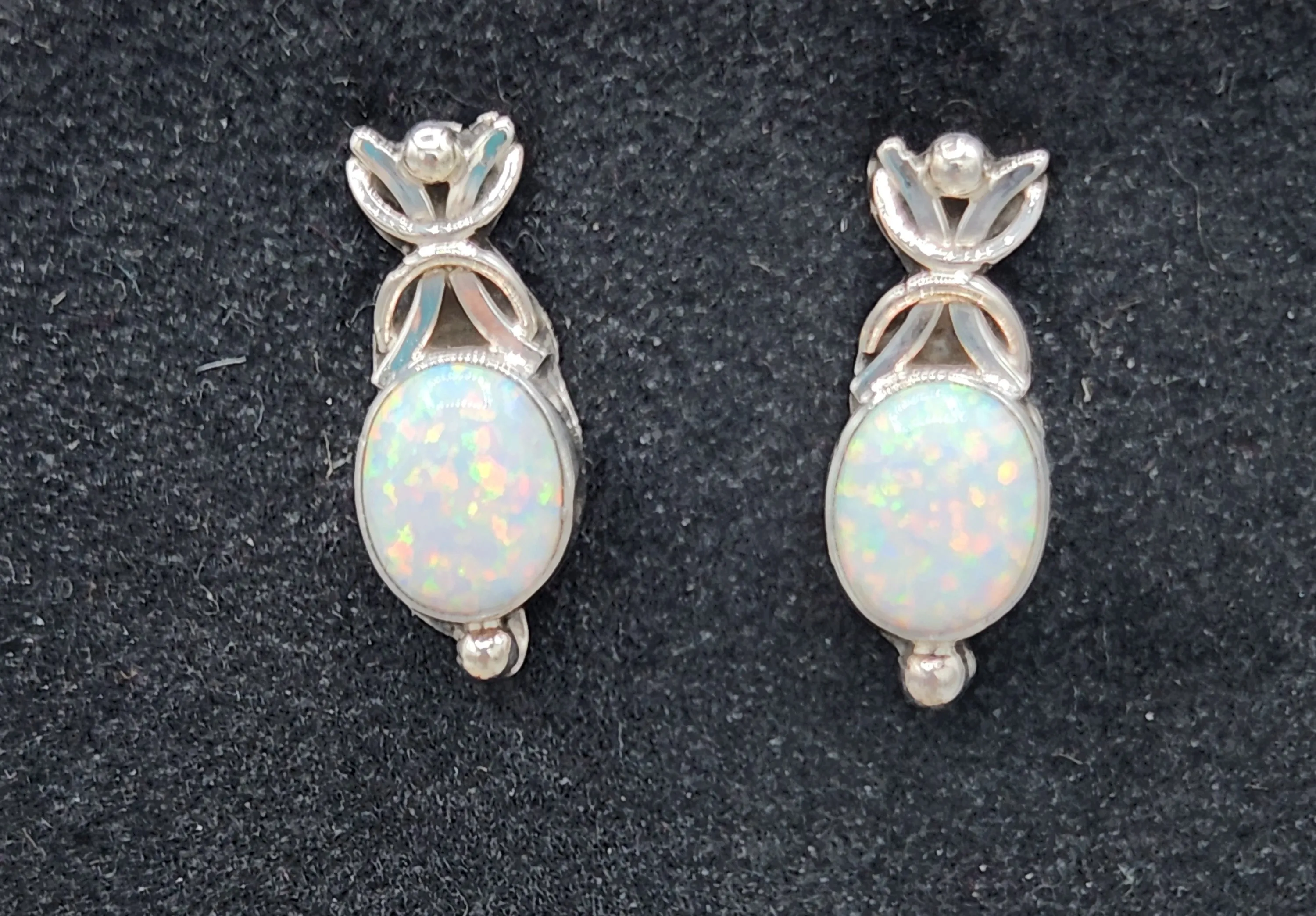 3 STONE WHITE OPAL NECKLACE & EARRING SET - VERLEY P. BETONE