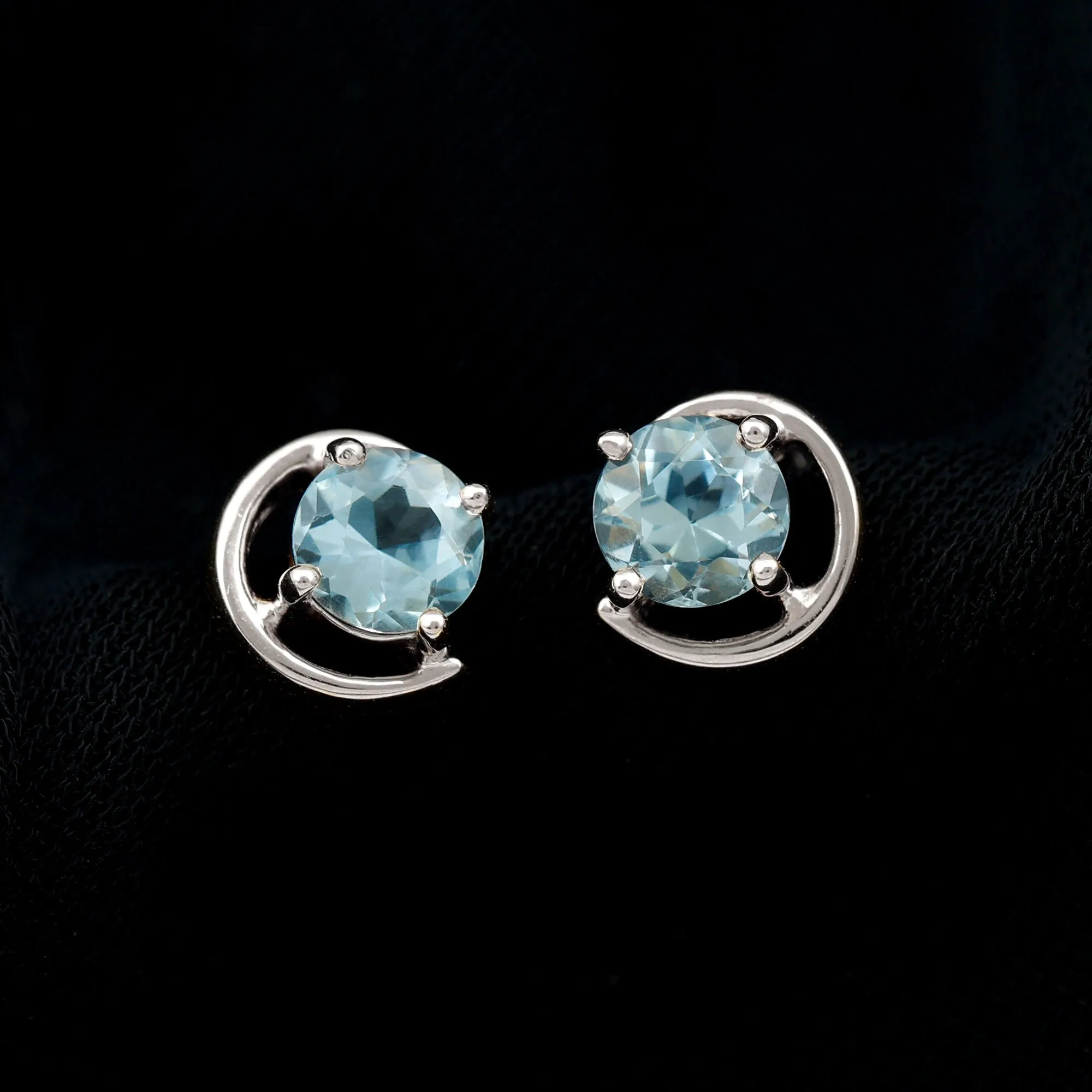 5 MM Round Sky Blue Topaz Simple Solitaire Stud Earrings in Prong Setting