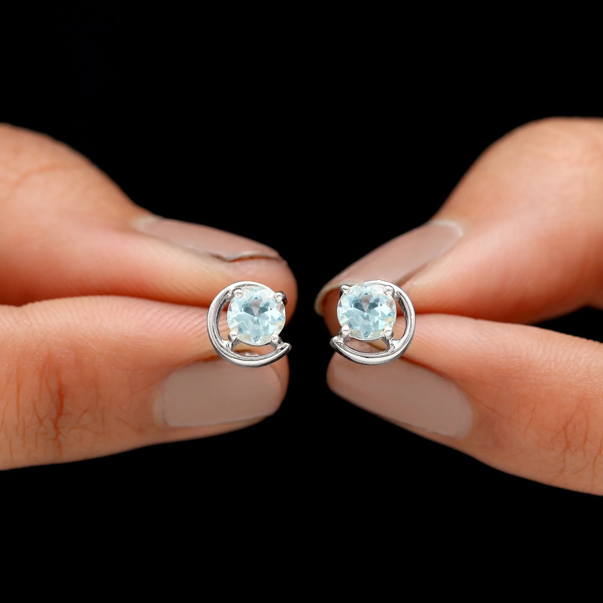5 MM Round Sky Blue Topaz Simple Solitaire Stud Earrings in Prong Setting