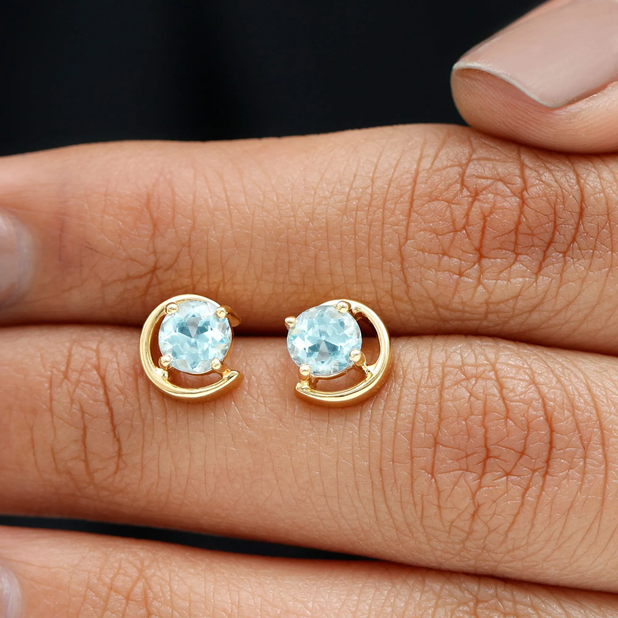 5 MM Round Sky Blue Topaz Simple Solitaire Stud Earrings in Prong Setting