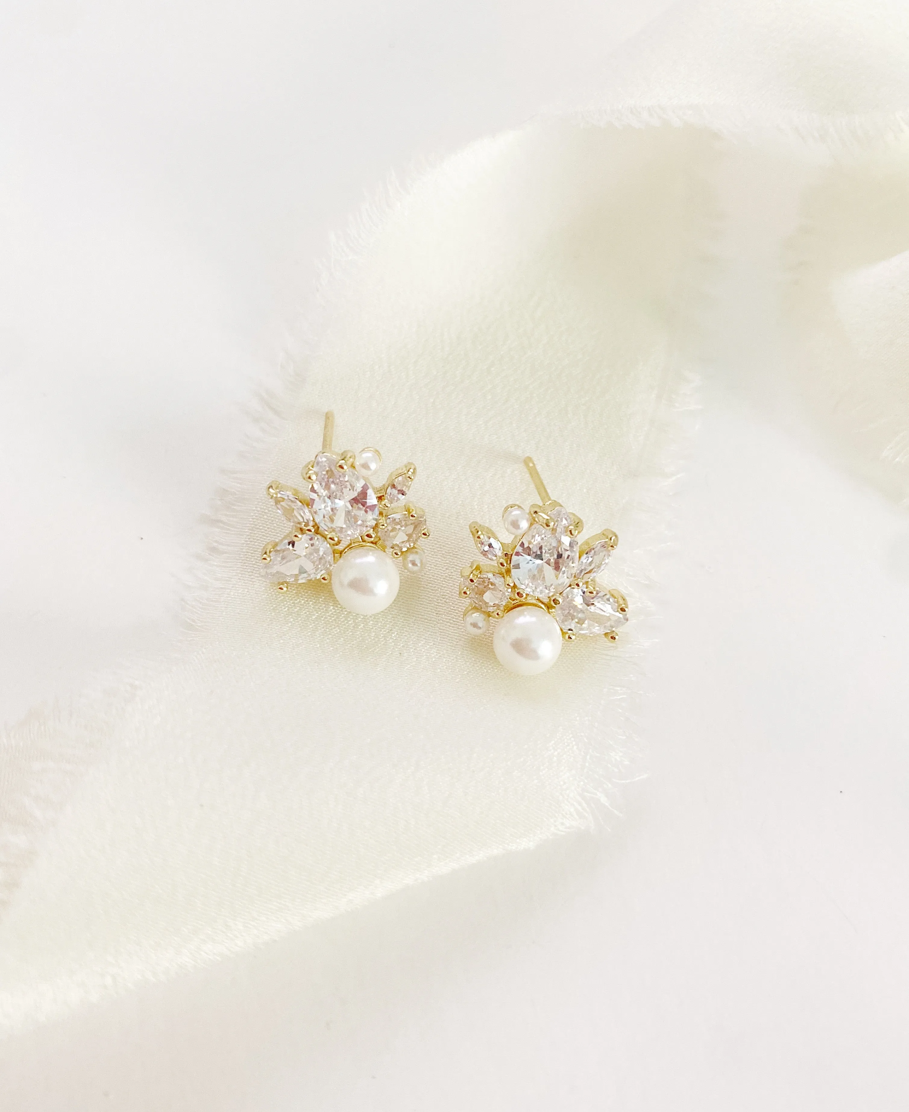 Adelia Pearl Stud Earrings