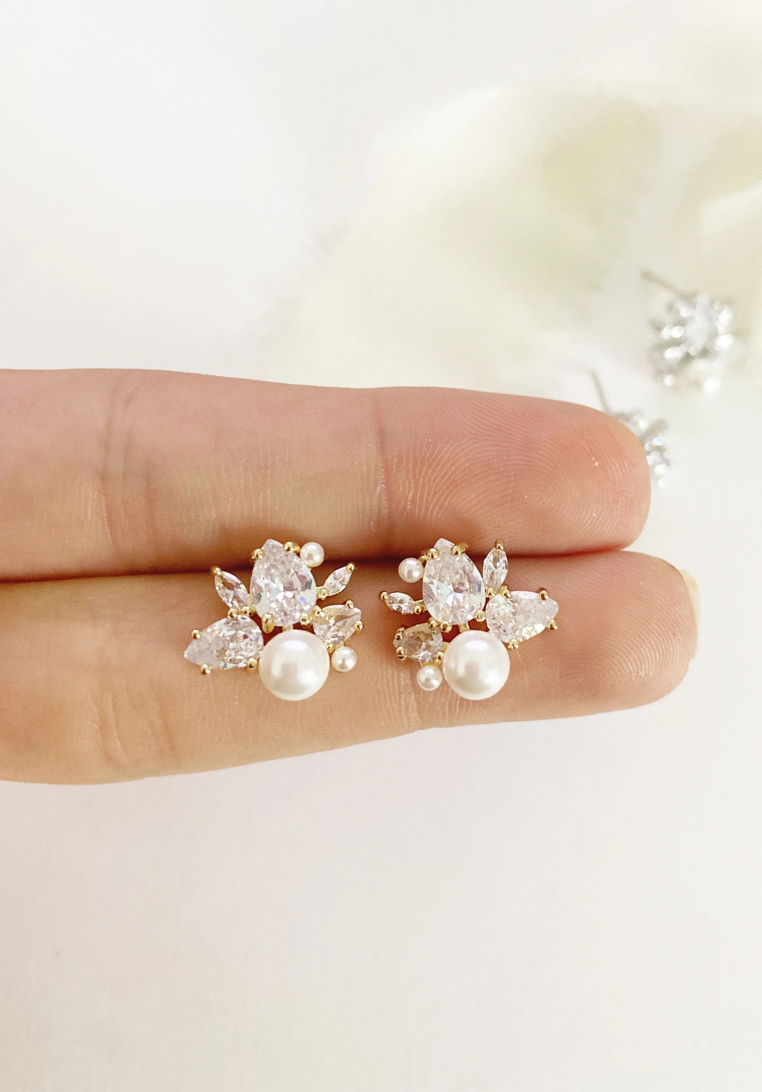 Adelia Pearl Stud Earrings