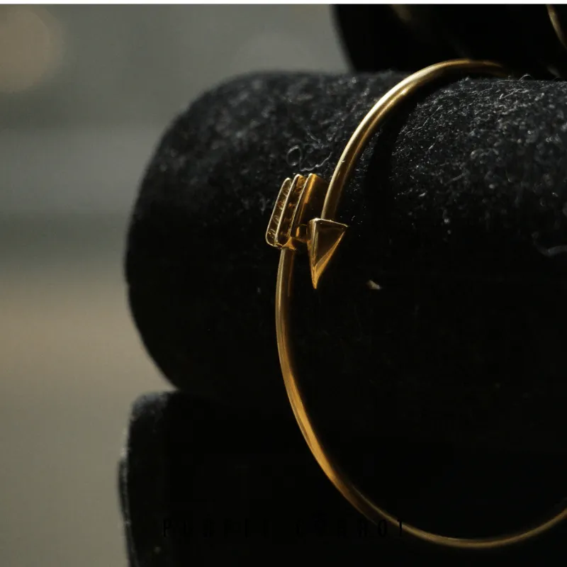 Arrow Wire Cuff Bangle