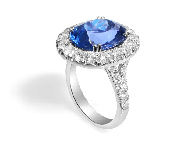 GIA Certified Ladies Diamond 6.89ct Tanzanite Ring
