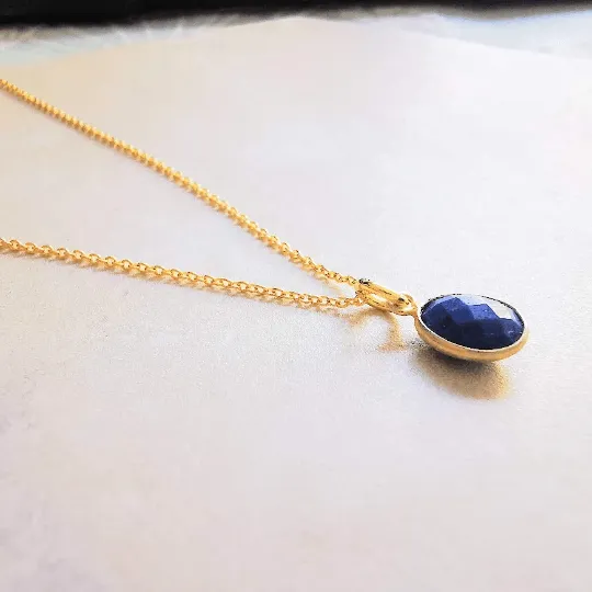 Gold Oval Lapis Lazuli Pendant Chain Necklace