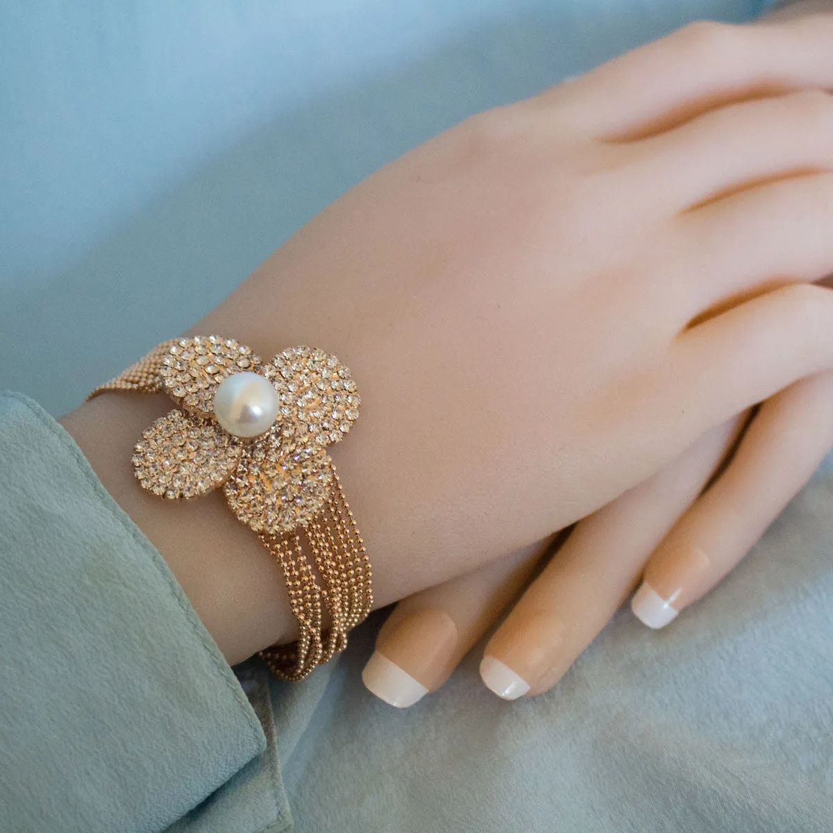 GOLDEN FLOWER PEARL BRACELET
