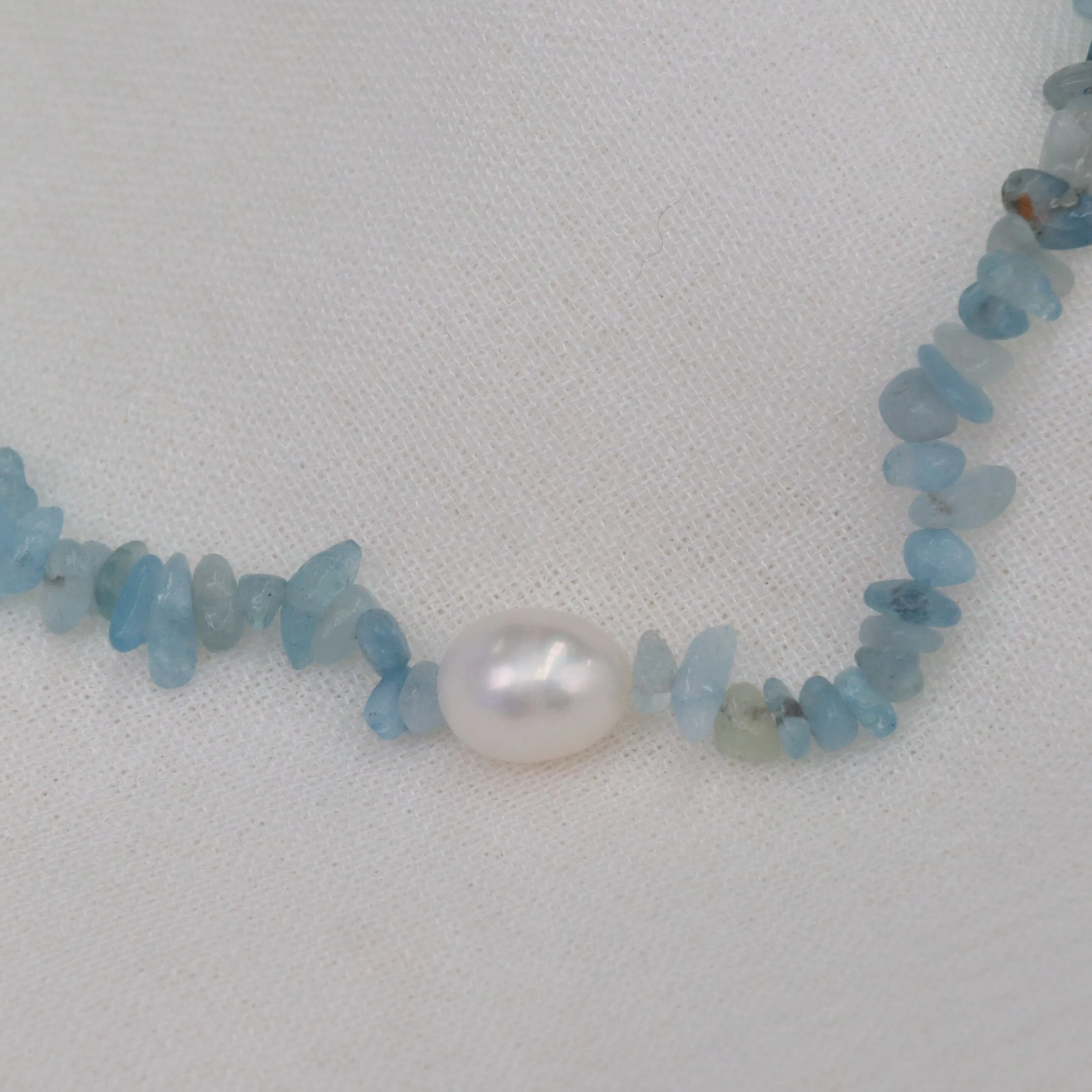 Mindoro | Blue Stone Chip with Freshwater Pearl Choker