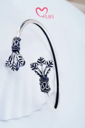 Oxidized Trinity Bloom Bracelet