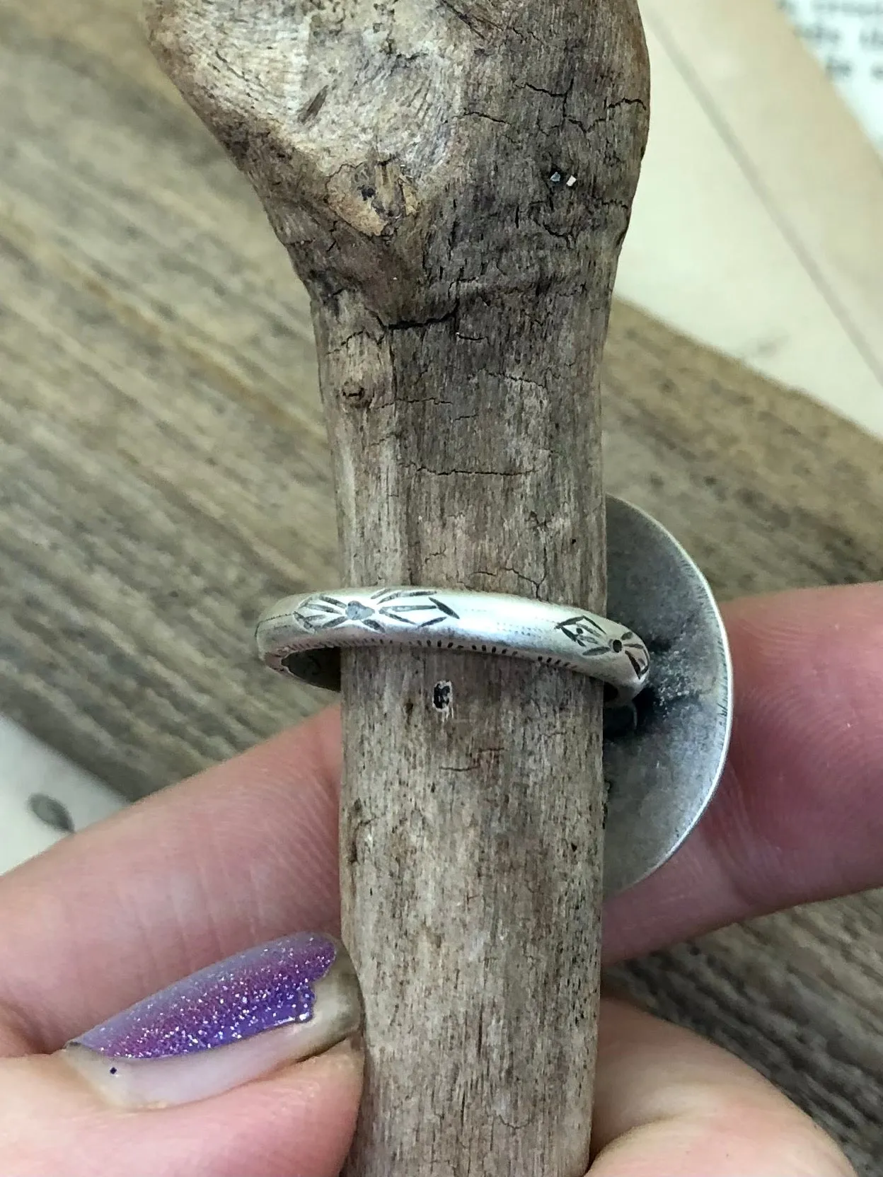 Royston Ribbon Round Ring