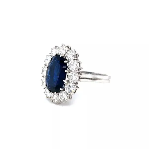 SAPPHIRE COCKTAIL RING
