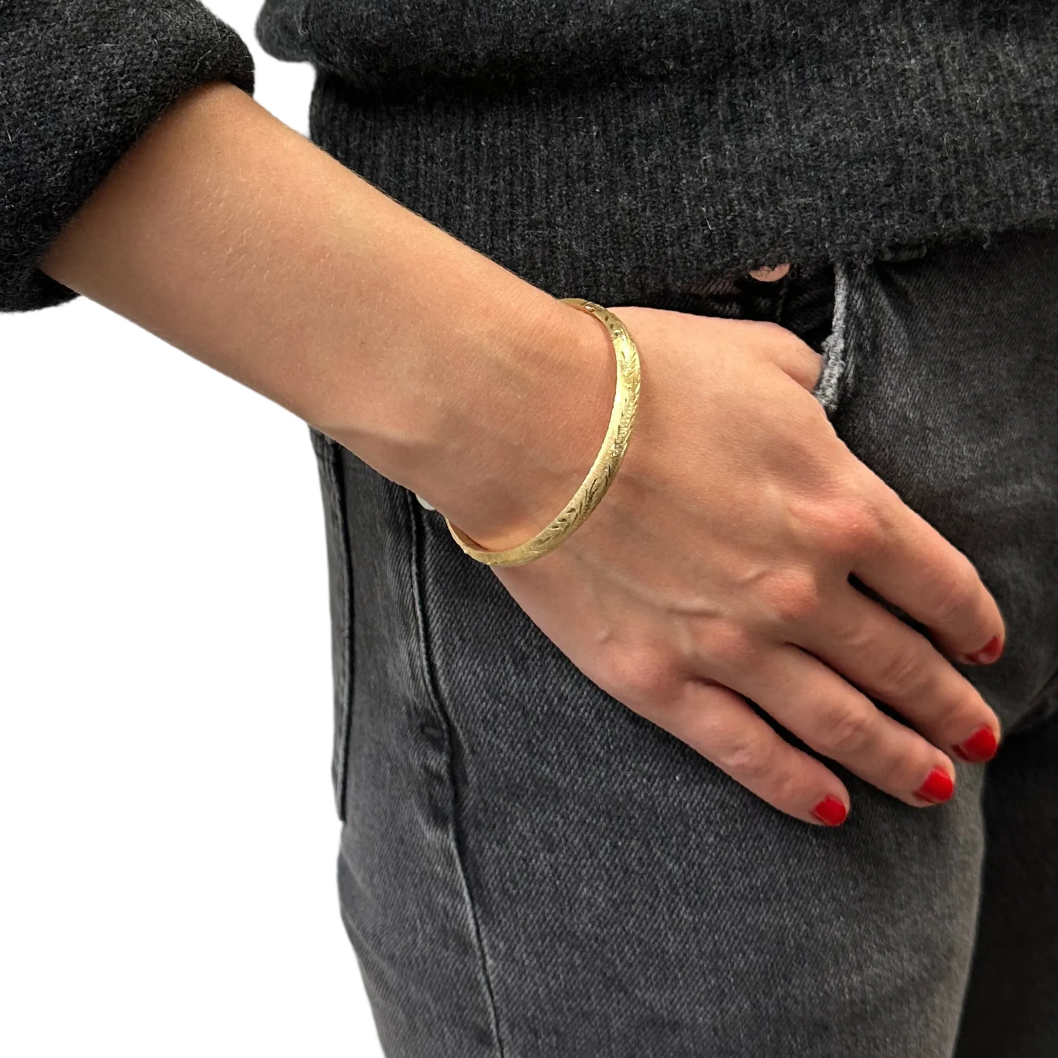 Vintage 14K Gold Hinged Oval Bangle Bracelet