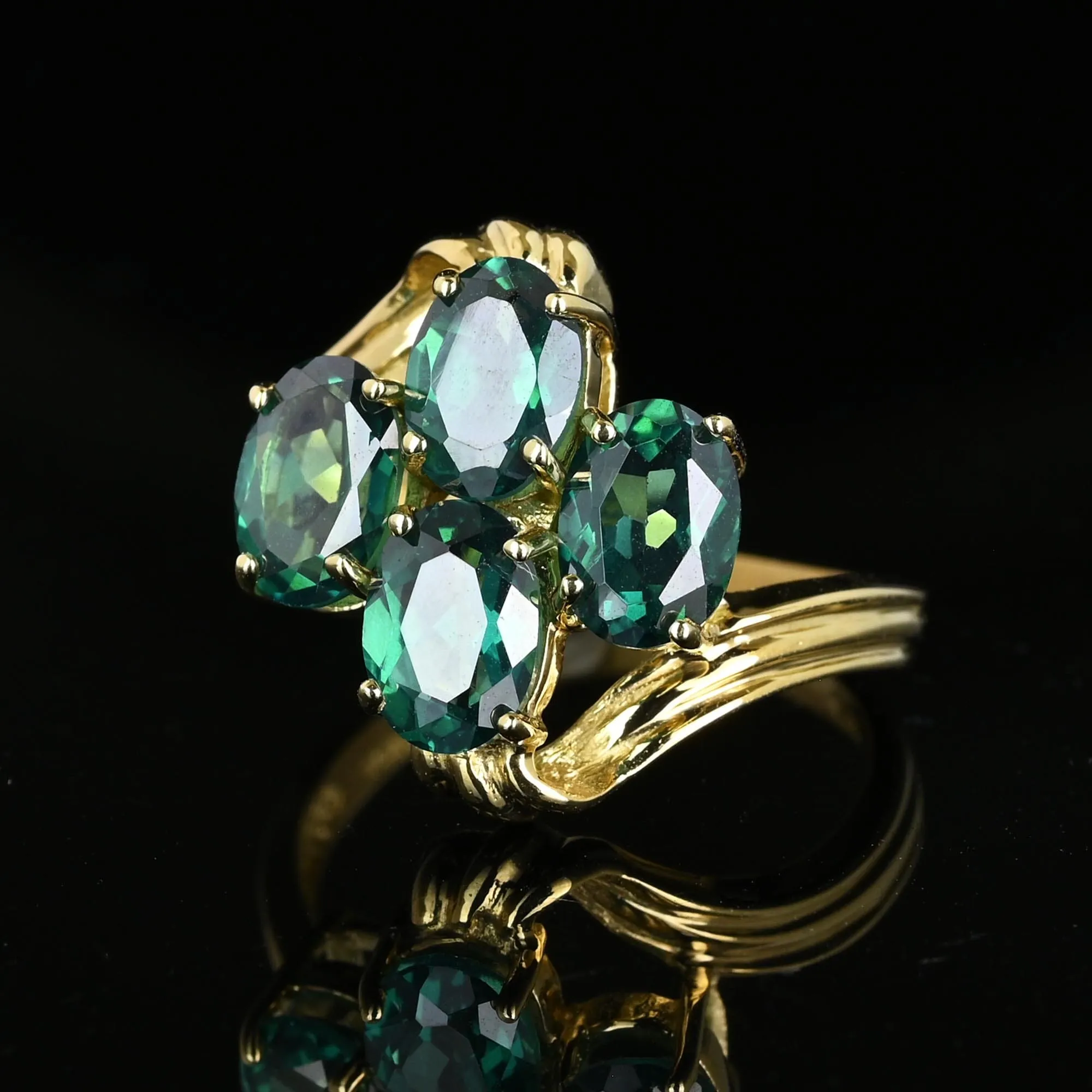 Vintage Gold Bypass Green Spinel Cluster Ring