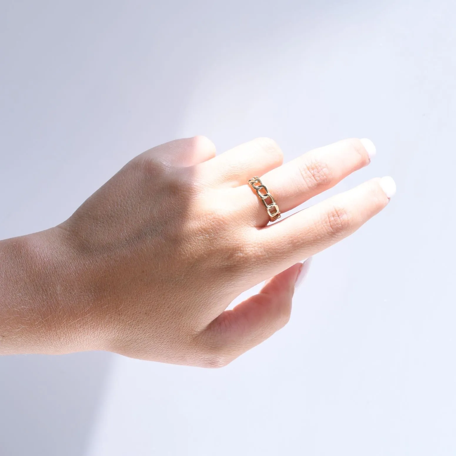 Von Treskow 9CT Gold Rigid Chain Ring