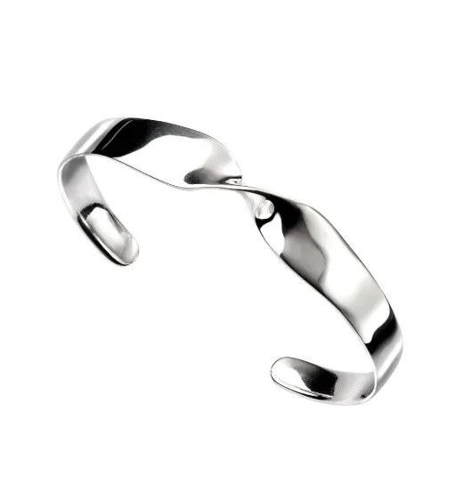 Wide Silver Single Twist Bangle