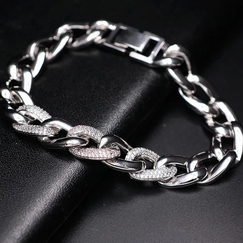 Zircon Embellished Heart Charm Bracelet