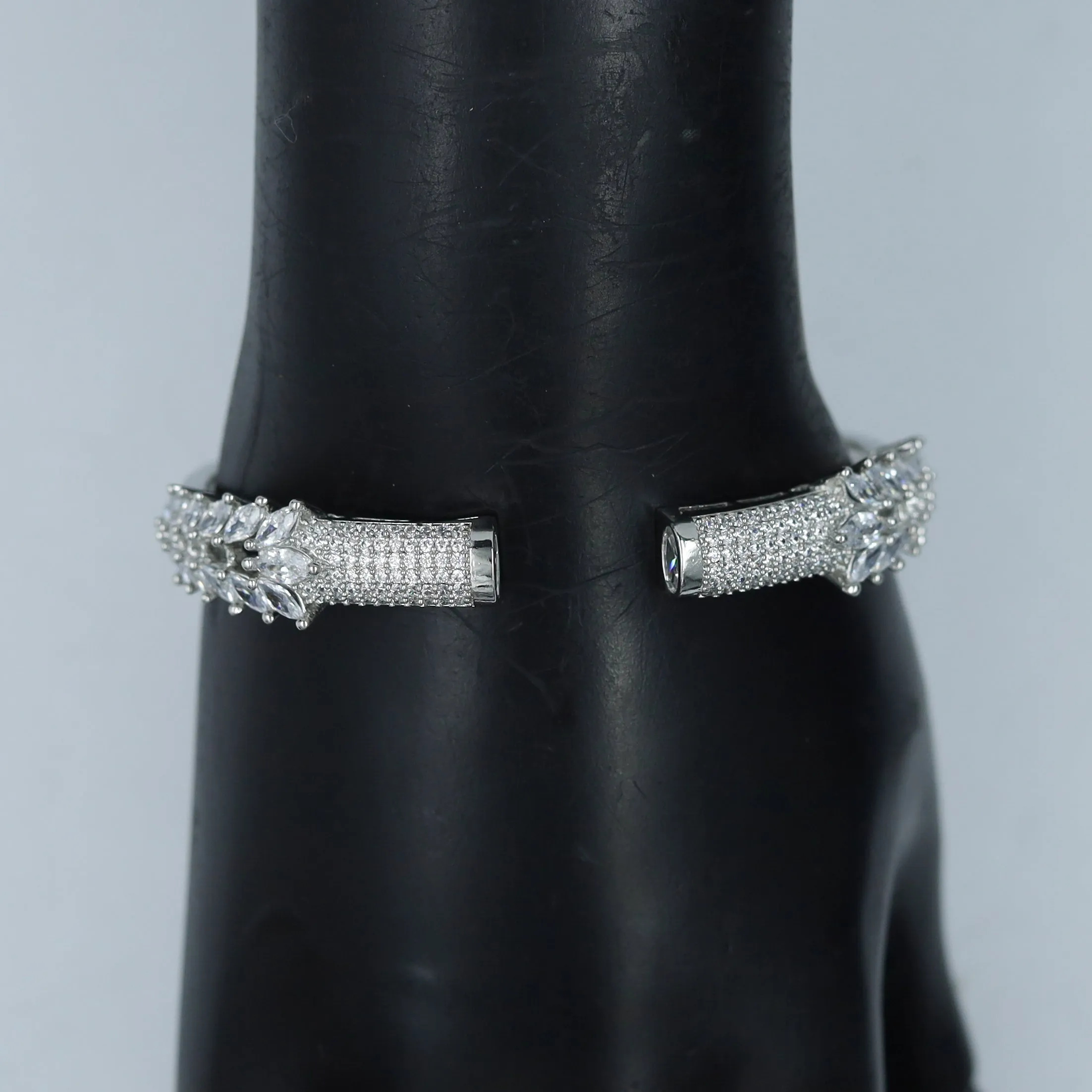 Zircon/AD Bracelet 11636-08