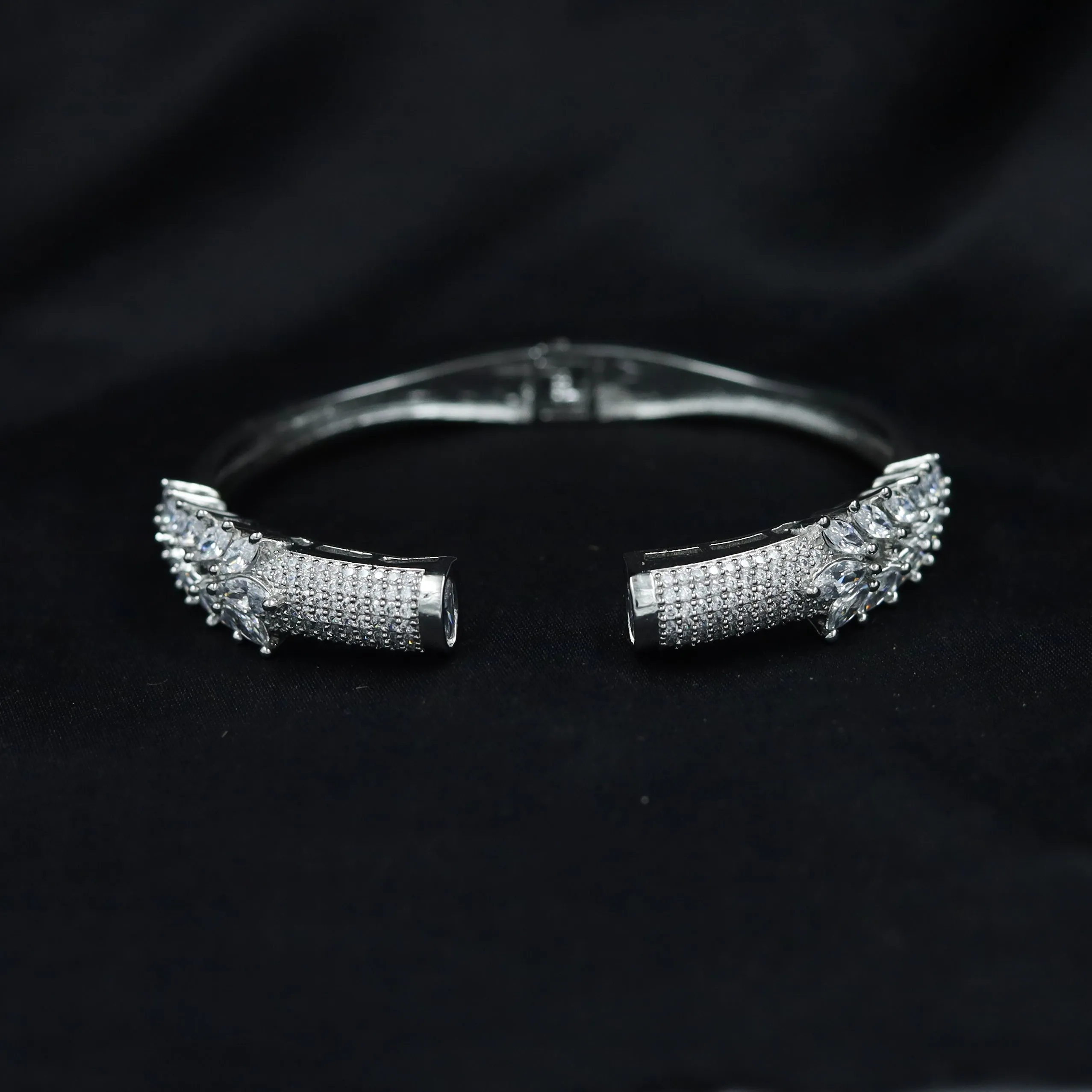 Zircon/AD Bracelet 11636-08